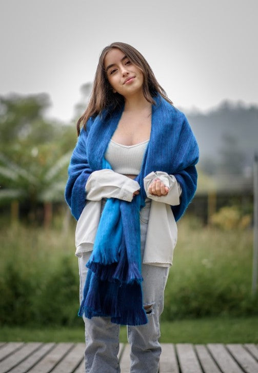 Beautiful 100% alpaca wool scarves / women’s winter garment / woolen shawl / Shawl with Unique Andean designs / Warm and soft winter wear