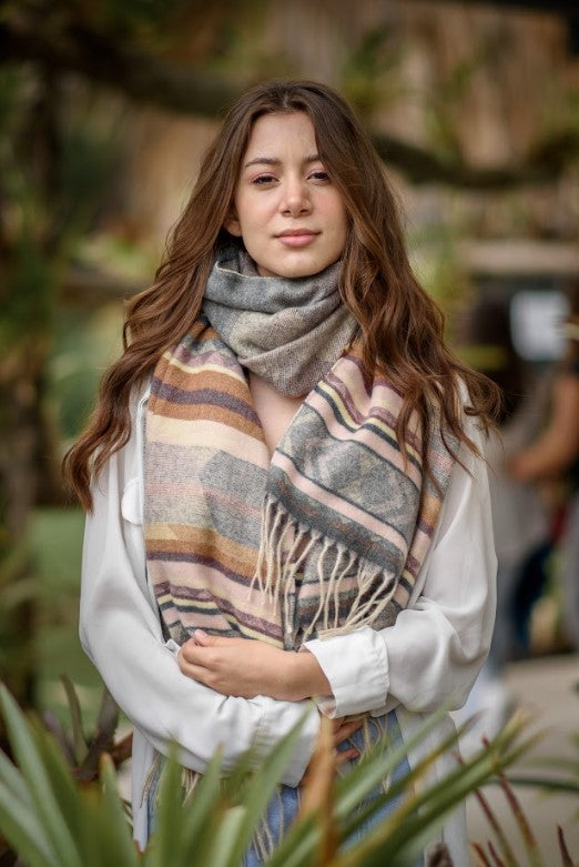 Beautiful 100% cashmere scarves / women’s winter garment / cashmere shawl / Shawl with Unique Andean designs / Warm and soft winter wear