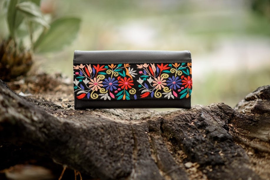 Women’s Leather Wallet, Make up mini wallet, Mini Purse, Ecuadorian Multicolored women’s wallet